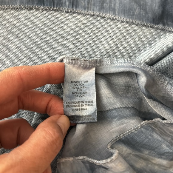 Fleur de Lis Cowl Neck Linen Blend Top Size Medium - Picture 9 of 10